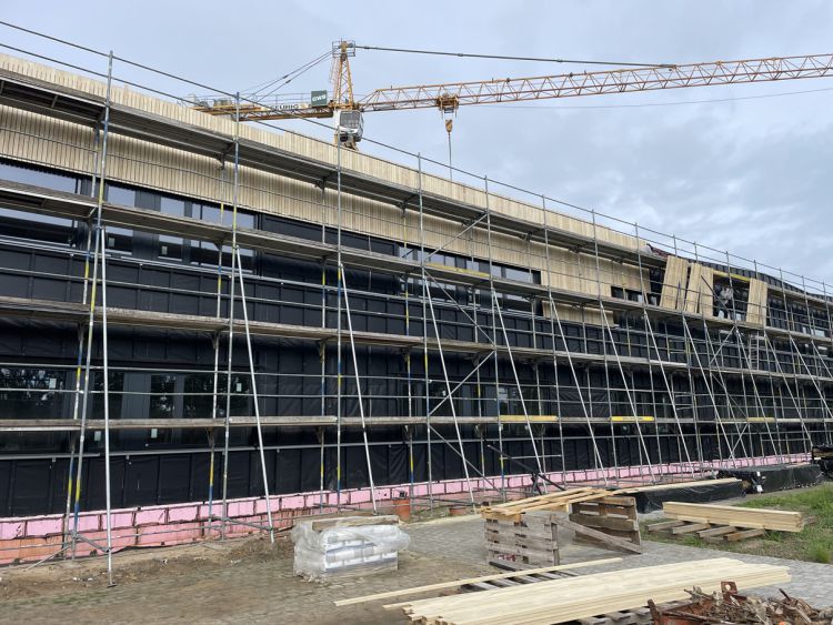 Holzfassade für den Schulcampus Wittenburg